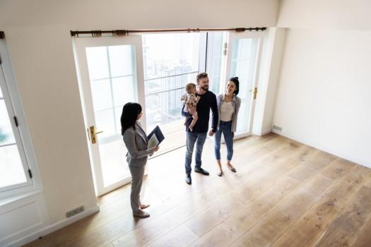 How To Finance A New Home Purchase While Selling Your Current House